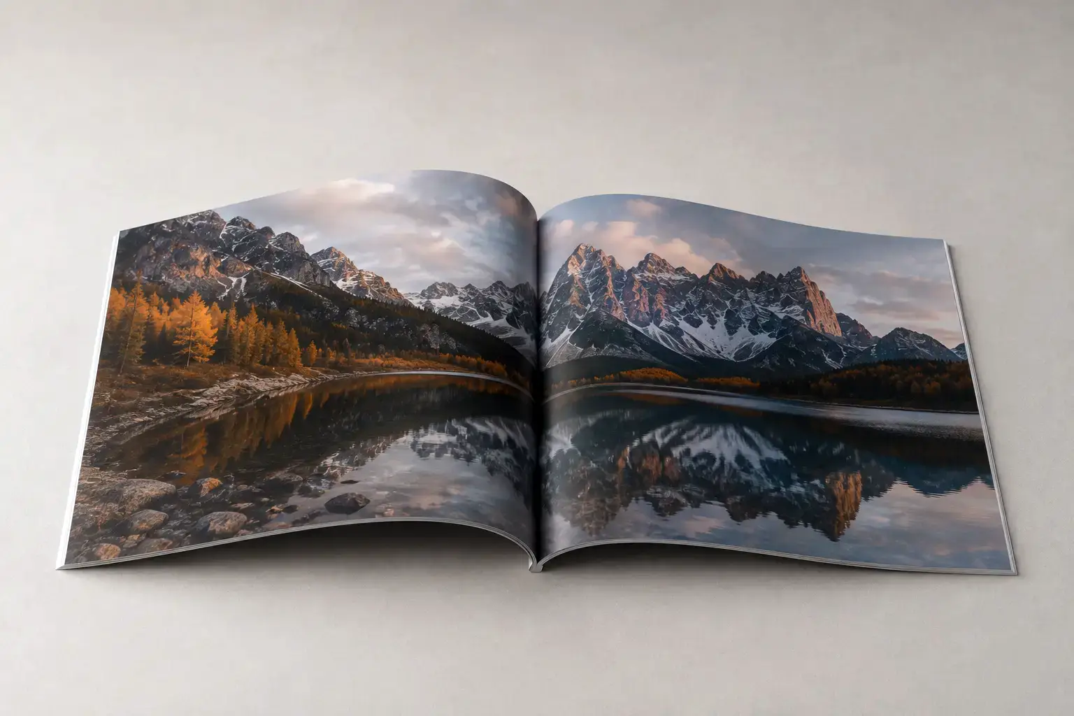 Book fotografico con copertina flessibile e ampie immagini stampate, ideale per portfolio fotografici e progetti visuali.
